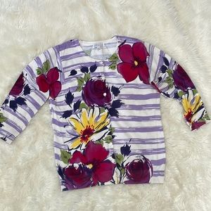 Light sweater with 3/4 sleeves